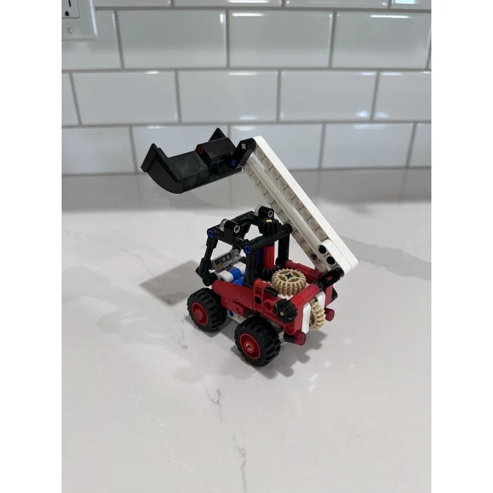 LEGO Technic Skid Steer Loader (42116) – Complete & Built – Great Condition